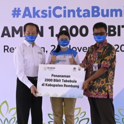 Djarum Foundation Teduhkan Kabupaten Rembang melalui Penanaman 3.000 Bibit Pohon